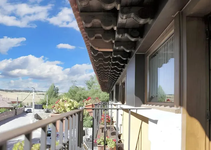 Vakantiehuis Spacious And Modern House In Riopico Cardenuela-Riopico